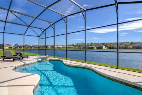5 bedrooms property in Crystal Cave - Poinciana - Florida (2)