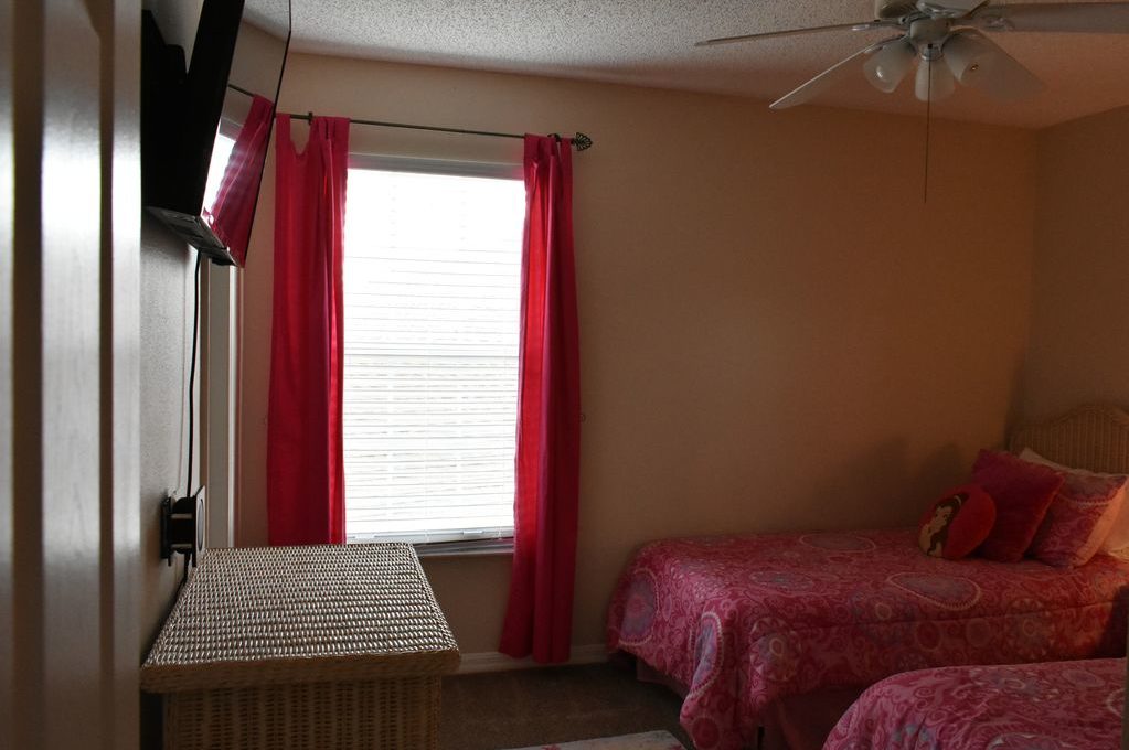 5 beedroom house in magnolia florida (38)