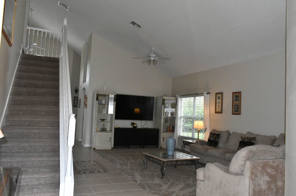 5 beedroom house in magnolia florida (42)