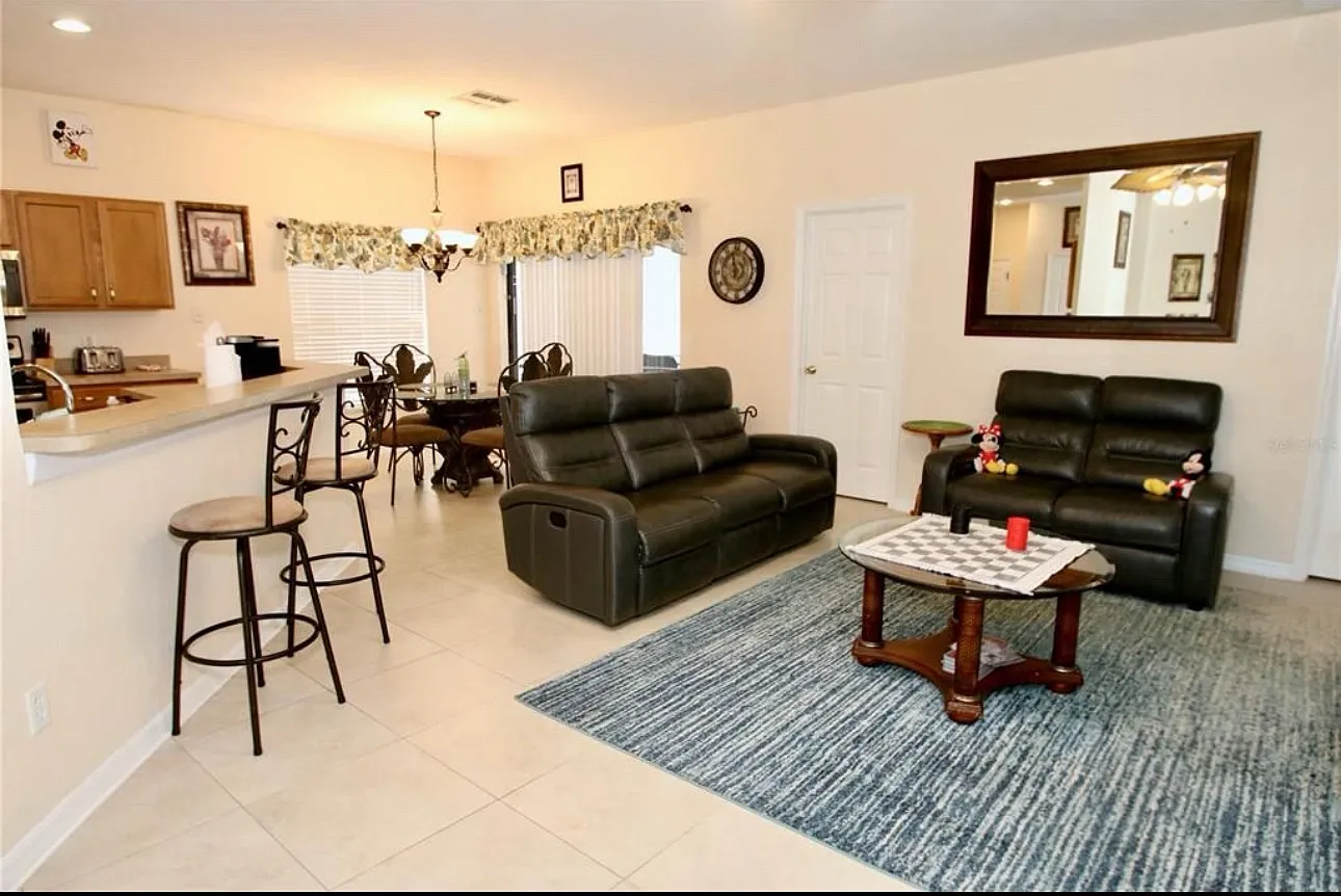 b79cdcc8425dfea94c0bbb2ea47c325f uncropped_scaled_within_1536_1152